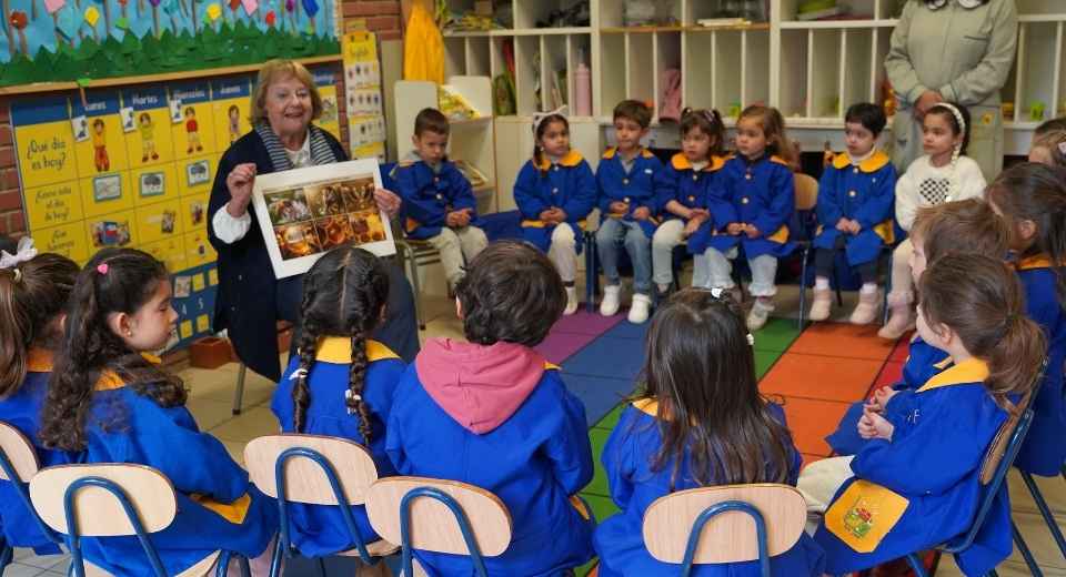 Primera mujer Premio Nacional de Ciencias Aplicadas dicta clase de…