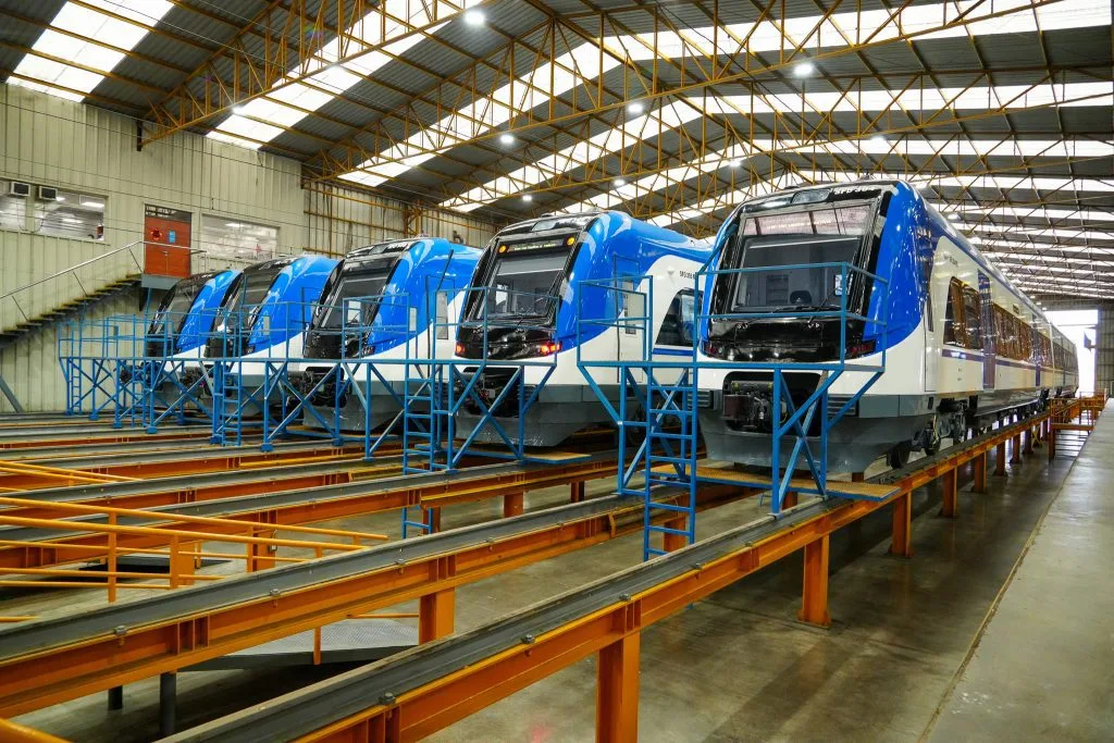 EFE presenta cuatro nuevos trenes
