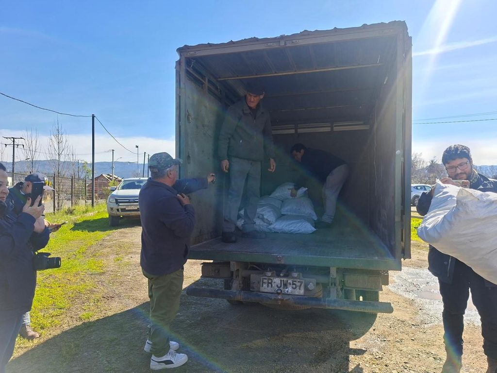 MINAGRI ENTREGA 11 TONELADAS DE ALIMENTO ANIMAL A AGRICULTORES…