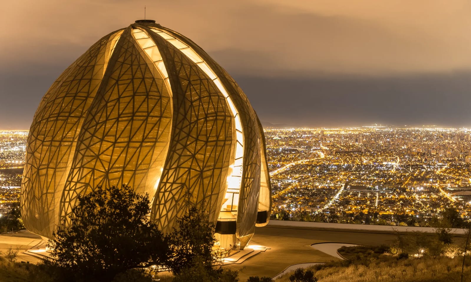Exhibición en Talca celebra una década del Templo Bahá’í de Sudamérica