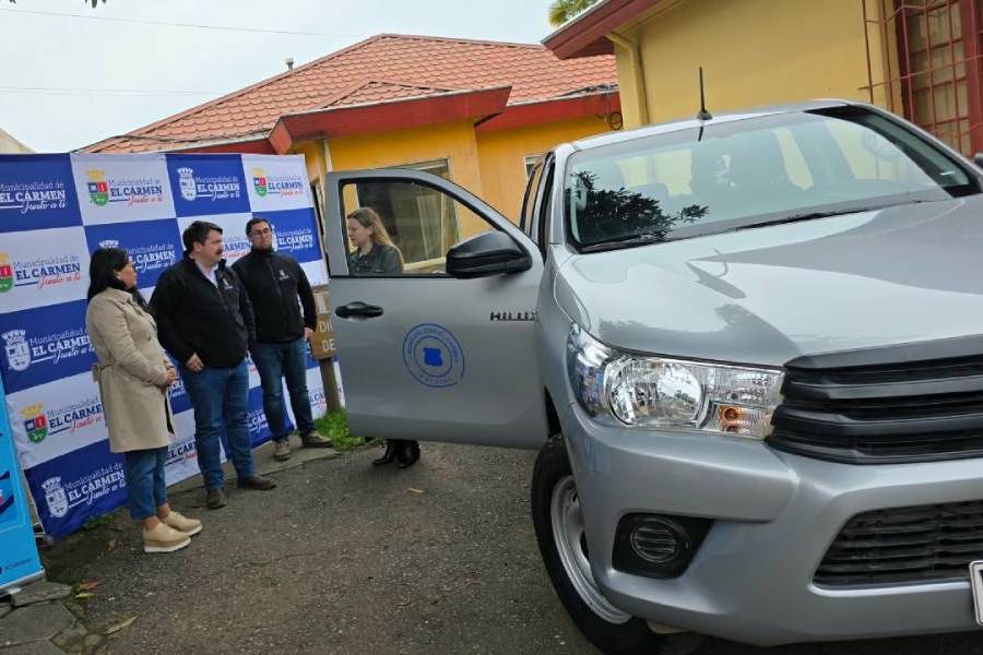 El Carmen incorpora nueva camioneta para fortalecer programas y…