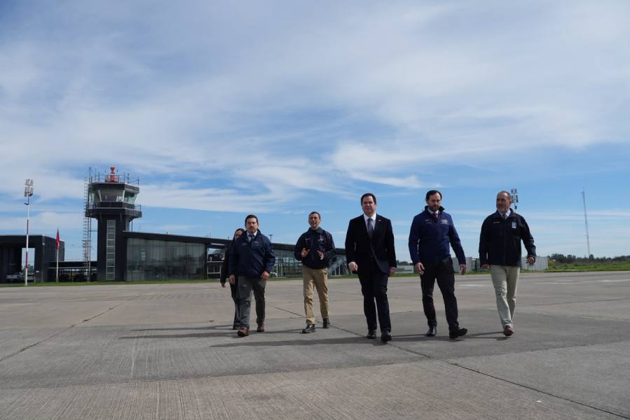 Renovarán por completo la pista del Aeródromo de Chillán tras más de…