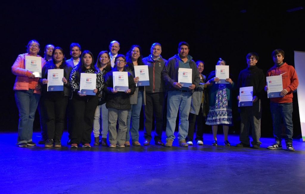 GOBIERNO ENTREGA 410 SUBSIDIOS HABITACIONALES A FAMILIAS DE PADRE…