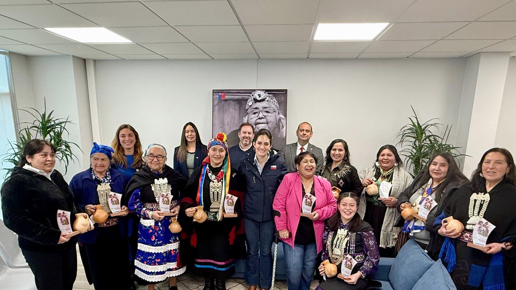 CONADI HOMENAJEA A DESTACADAS EMPRENDEDORAS MAPUCHE EN EL DÍA…