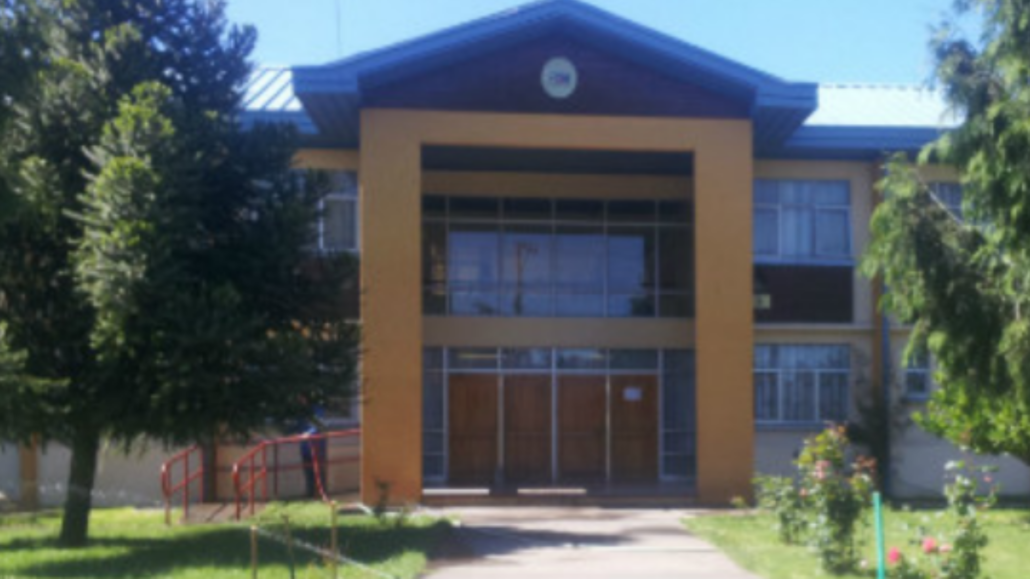 Apoderados denuncian problemas en baño de Escuela Nieves Vásquez de…