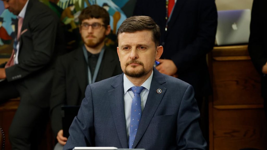 DIPUTADO STEPHAN SCHUBERT CALIFICA DE IRRESPONSABLE A LA IZQUIERDA…