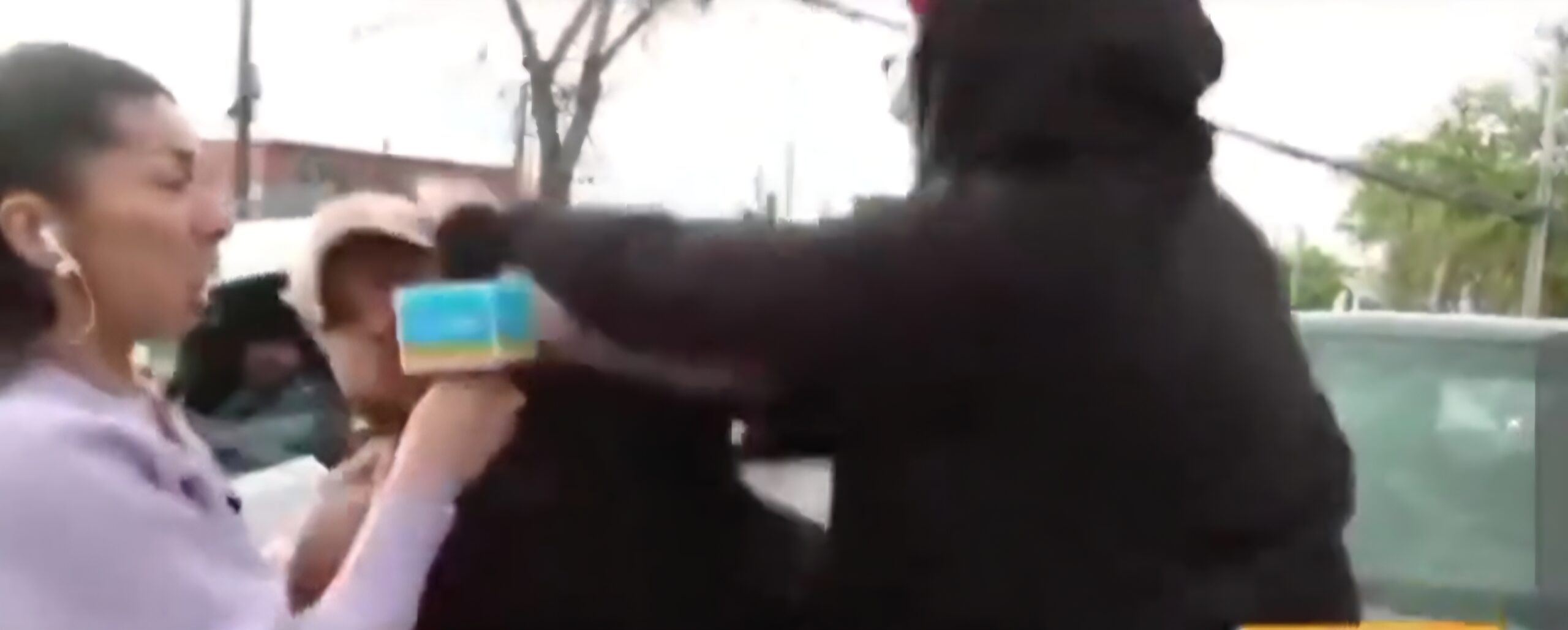 COLISIÓN ENTRE DOS VEHÍCULOS TERMINA EN AGRESIÓN DURANTE DESPACHO…