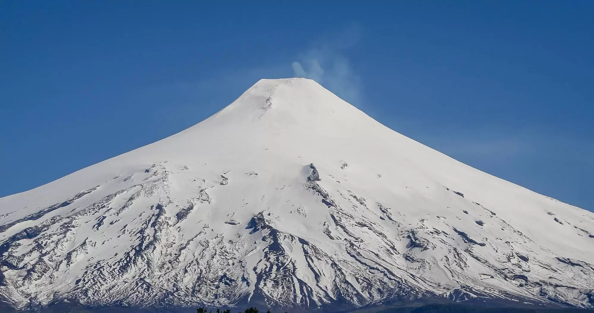 Sernageomin reporta emisión de piroclastos en el volcán Villarrica y…