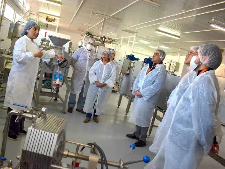 Seremi de Agricultura y dirigentes campesinos exploran tecnologías…