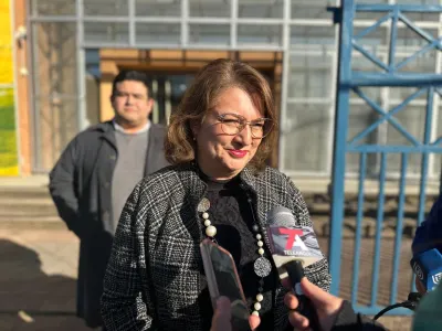 Andrea Parra acusa trato desigual del Gobierno
