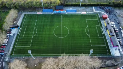 Negrete inaugura moderno estadio en Villa Coihue con la visita del…