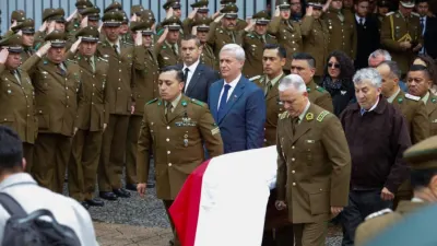 Presidente Kast participó en funeral del sargento Jaime Urrea en Los…